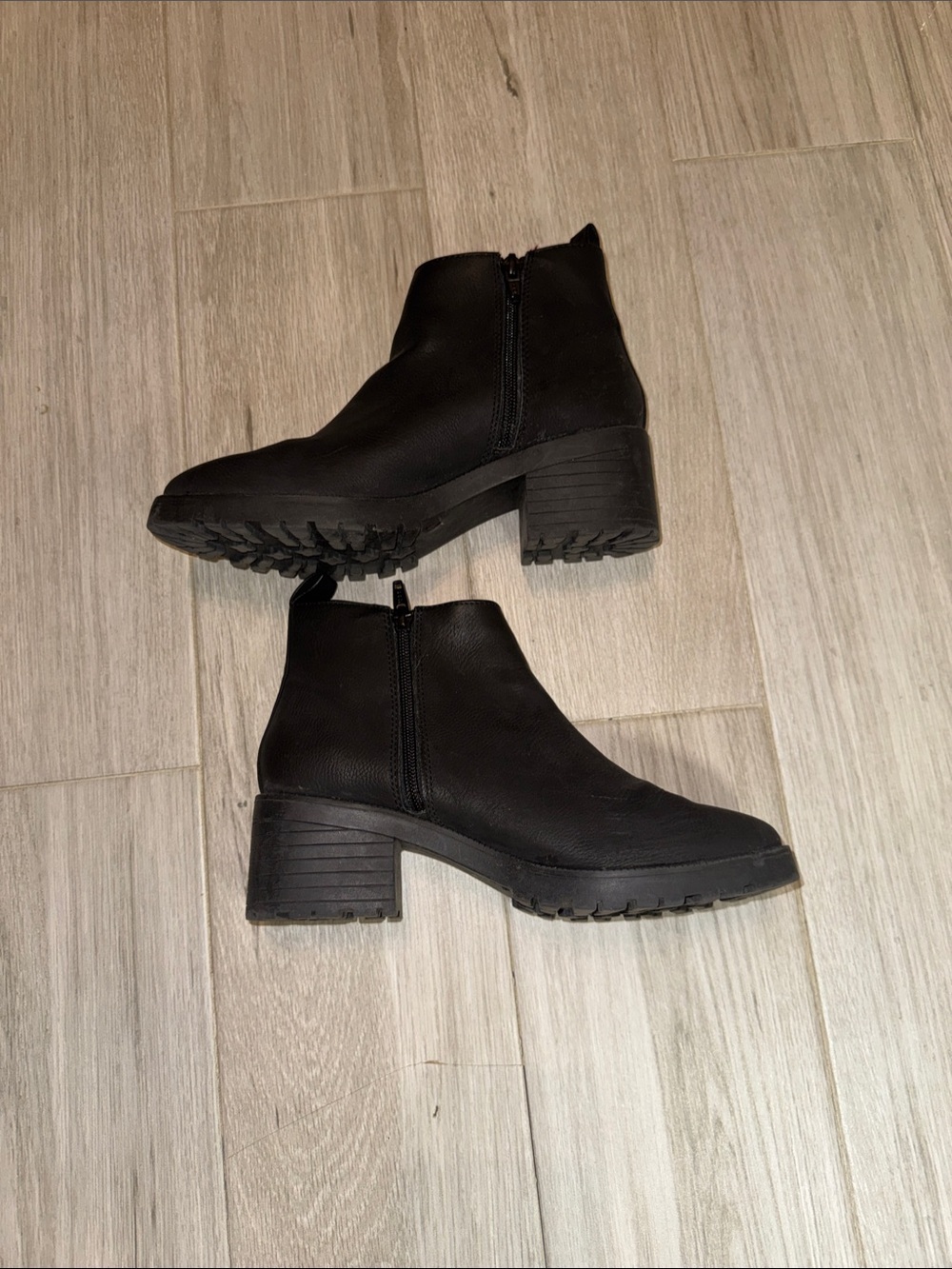 GAP Women's Black Pointed Ankle Booties